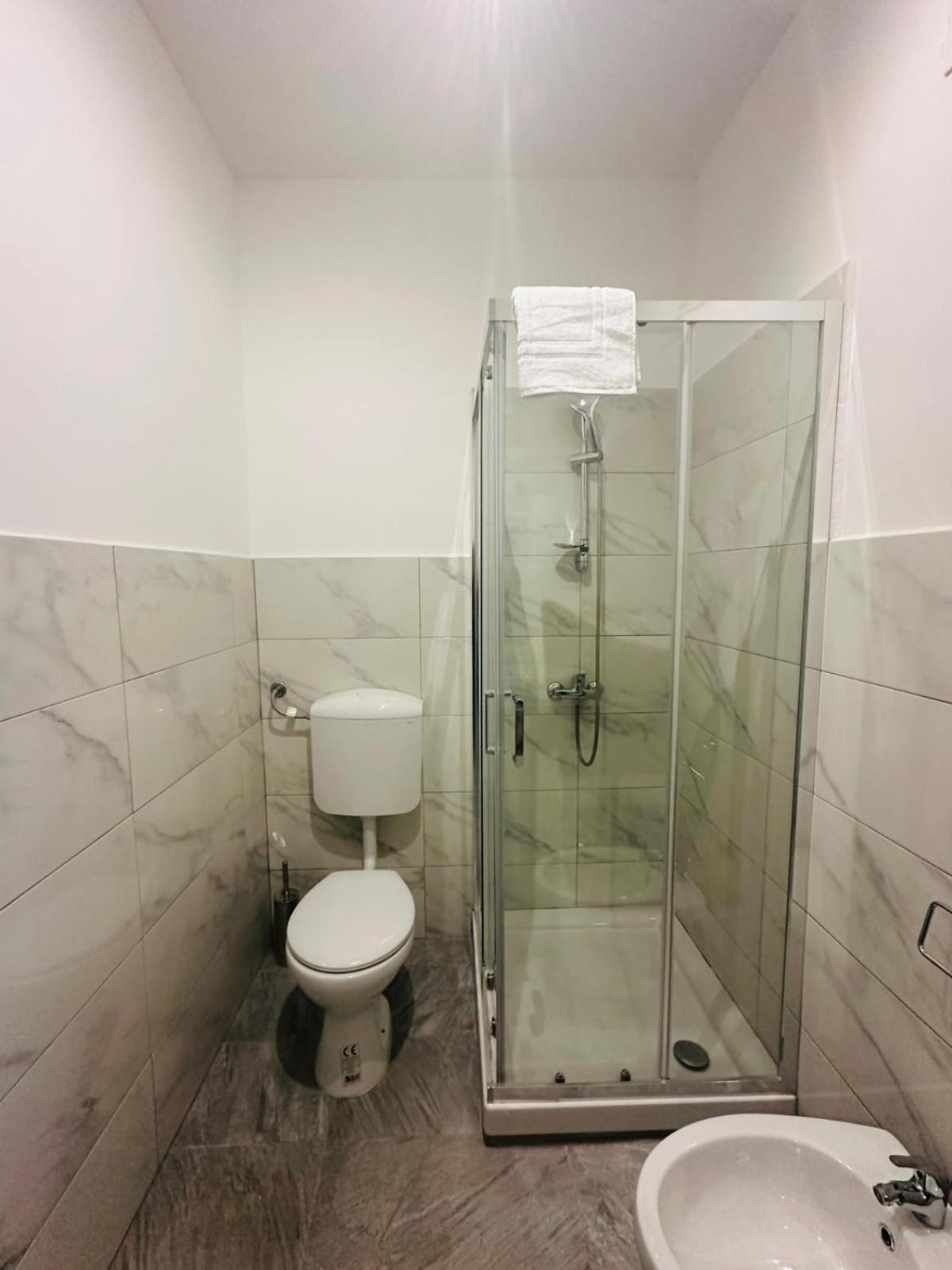 Casa Politeama Florio Apartment ปาแลร์โม ภายนอก รูปภาพ